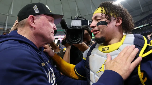 World Series-winning brothers share special moment after latest championship