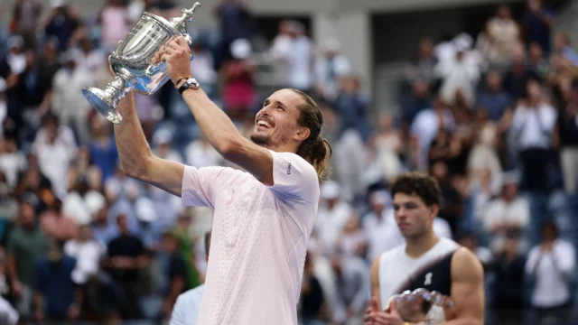 Zverev snags No. 1 ranking with Alcaraz loss, Sinner injury