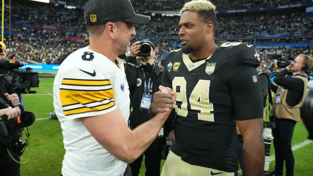 42-year old Steelers QB Aaron Rodgers outrushed every Saints player