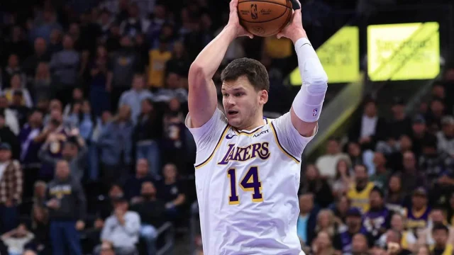 Lakers’ Walker Kessler gets 100% real on cooling off against Jazz