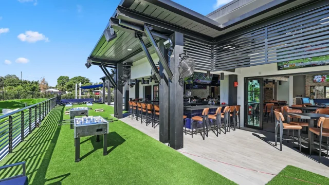 Why is Tiger Woods' PopStroke dropping prices for some guests?