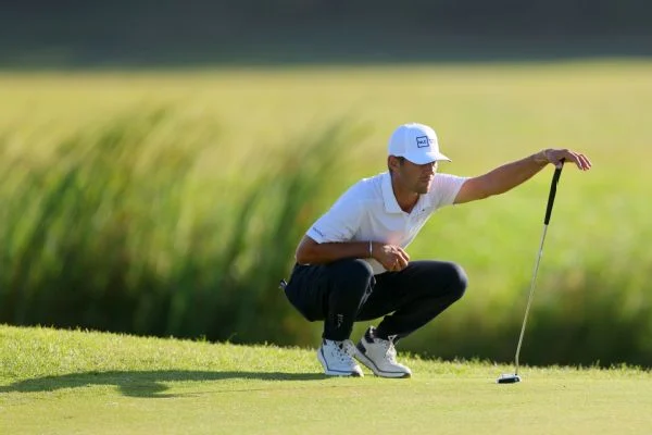 Chandler Blanchet and Kensei Hirata share the lead in Bermuda