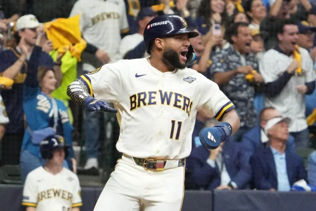 Rays vs. Brewers score, live updates: Milwaukee responds after Tampa Bay strikes first in MLB World Series Game 2