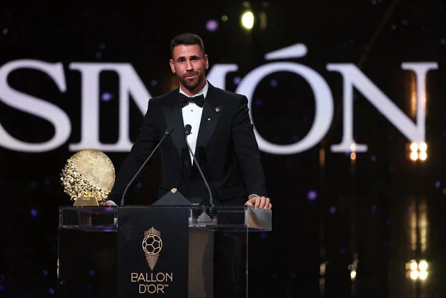 📊 France Football reveals Unai Simón's huge winning margin