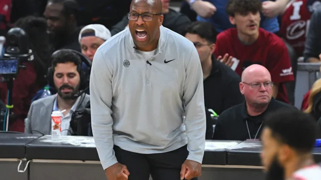 ‘No light switch’ – Mike Brown gives ruthless reality check to Knicks after terrible start to season