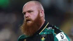 Els signs new deal to stay at Northampton Saints