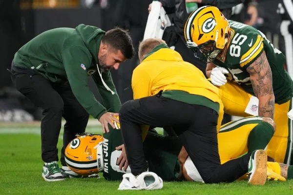 Packers' Christian Watson returns to game after hospital trip for chest injury