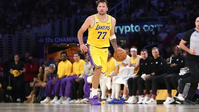 Luka Doncic's big shot puts Lakers ahead as LA battles Utah Jazz