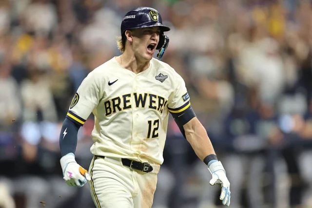 Rays vs. Brewers score, live updates: Milwaukee rallies to take lead in MLB World Series Game 2