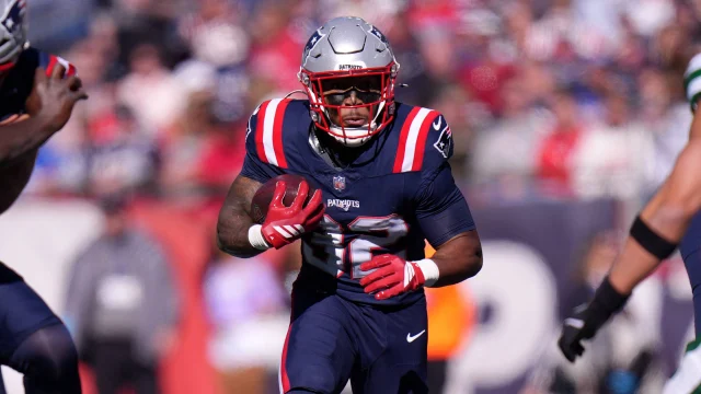 Patriots Might Consider Using TreVeyon Henderson in Different Role