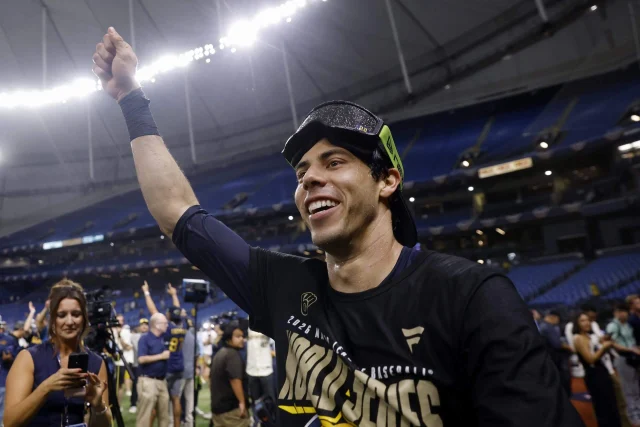 Brewers stalwarts Christian Yelich, Brandon Woodruff savor long-awaited title