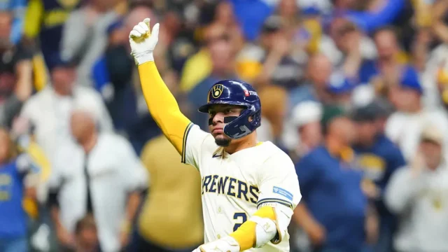 Brewers get good news on odds of keeping core together after World Series