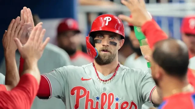 Phillies predicted to sign $85M ex-Silver Slugger finalist to move Bryce Harper back to the infield
