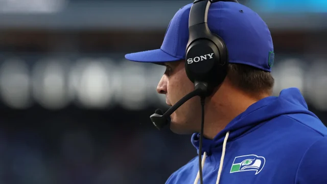 WATCH: Ty Okada intercepts Patrick Mahomes, Seahawks stand Chiefs up