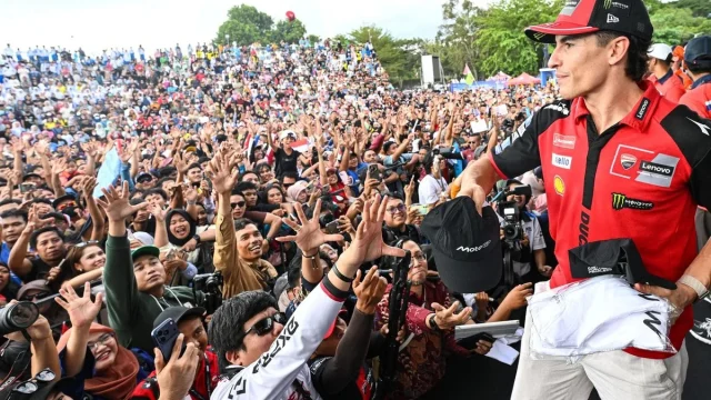 MotoGP riders oppose fines for missing fan events