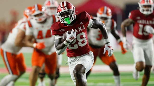 Sources: Hoosiers' backfield at full strength as Martin returns