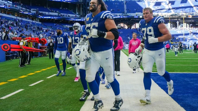 Analyst names Vikings as fit for star offensive lineman in a trade