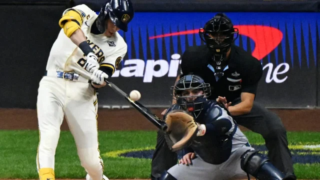 Milwaukee Brewers: Christian Yelich personally invited 2 WWII veterans to Game 1 of the World Series