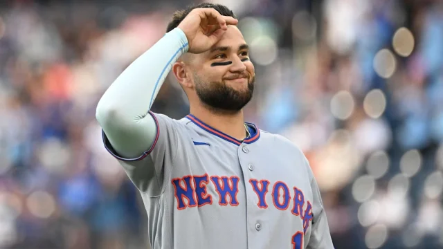 Bo Bichette back, as Mets 3B to exercise $42M option, per reports