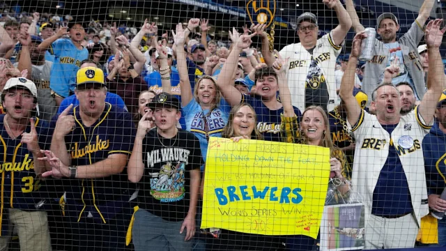 Brewers fans at Tropicana Field celebrate 'most amazing moment'