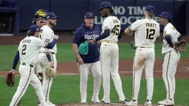 Why Pat Murphy was the real MVP of Brewers’ World Series Game 2 win over Rays
