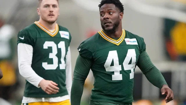 Packers’ LB Zaire Franklin to miss time after suffering leg injury