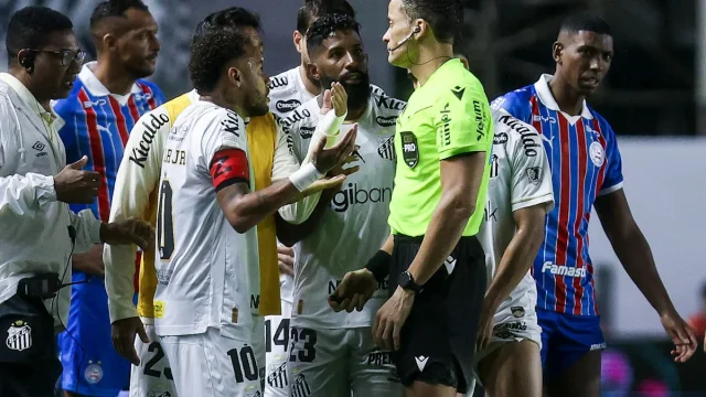 Suspended Neymar faces STJD hearing, out for almost a month