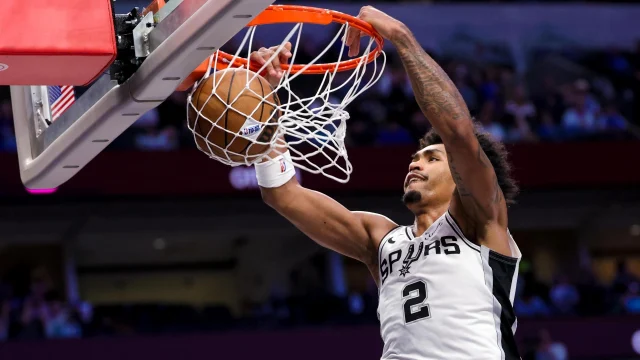 Dylan Harper rocks the rim with slam dunk