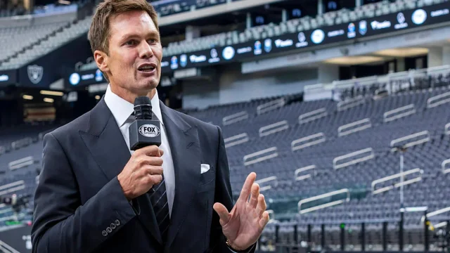 ‘There’s no way…’ – Tom Brady’s rant on officials during Lions-Packers game has fans talking