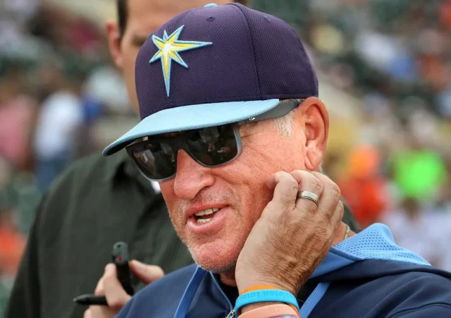 Who is throwing first pitch for World Series Game 3? Rays tap former manager