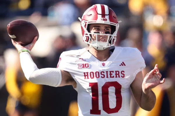 Cignetti expects QB Hoover to be healthier vs. Minnesota