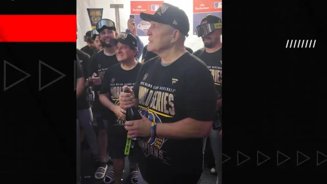 Brewers manager Pat Murphy delivers emotional speech after World Series win