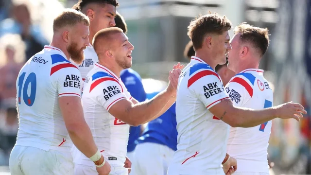 England crush France 82-0 to keep Rugby League World Cup hopes alive