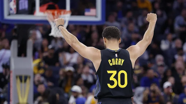 Warriors storm back to beat Luka Doncic, Lakers, 112-95