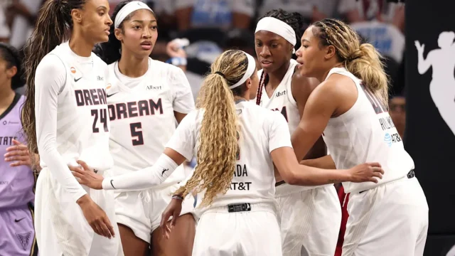 What did the Dream do in Game 4 after leaving the WNBA Finals court during national anthem?