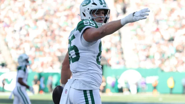 PFF: 5 highest-graded Jets players on offense in Week 7 vs. Dolphins