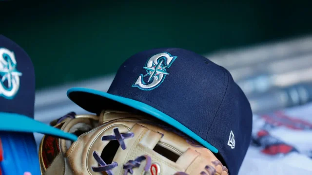 Mariners reportedly hire C.J. Gillman as hitting coach before settling on new manager