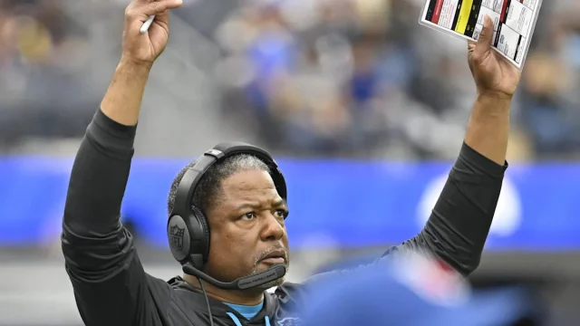 Multiple Commanders' players use one word to describe Steve Wilks