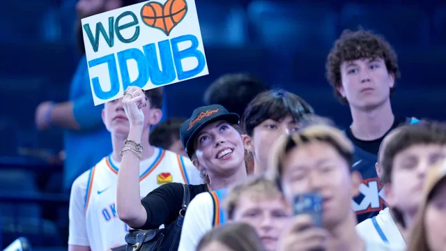 OKC Thunder fans show love for injured stars Jalen Williams, Cason Wallace on somber night