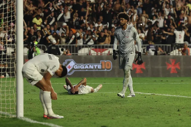 😂 Corinthians officially in bottom four amuses social media: At last!