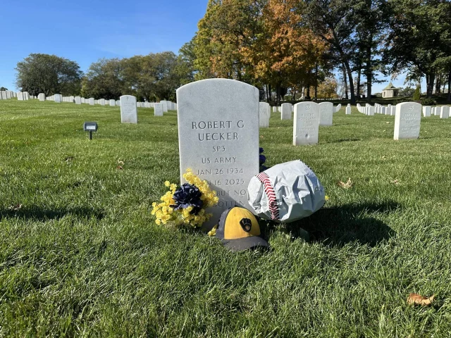 Bob Uecker’s spirit hangs over a bittersweet Brewers World Series
