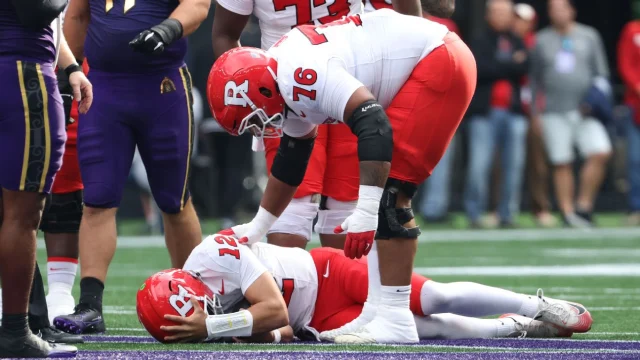 Rutgers QB Ryan Lonergan exits with apparent head injury