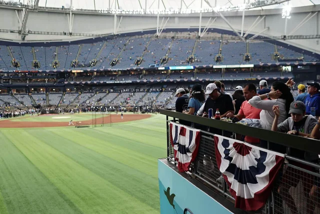 Brewers vs. Rays live updates: MLB World Series Game 3 score, predictions and lineups