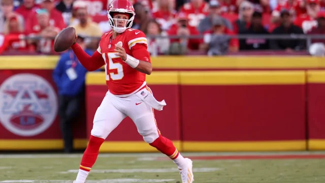 What NFL games are on today? Week 7 TV channels, Sunday schedule, results