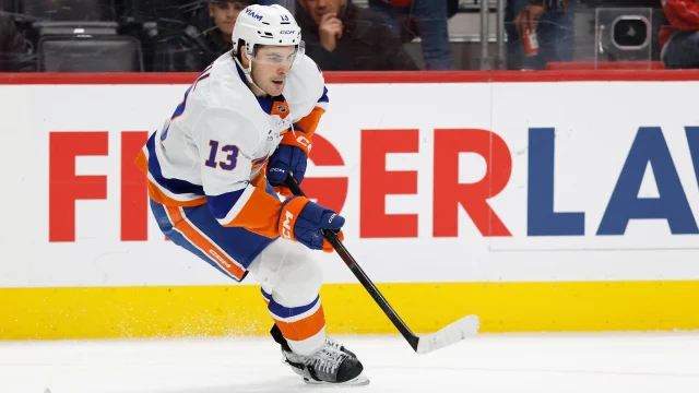 NY Islanders Coach Shares Discouraging Mathew Barzal Update
