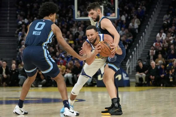 Warriors implode late as Grizzlies' 17-0 run caps stunning comeback