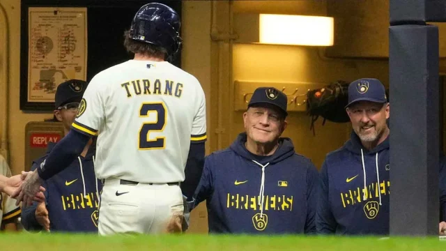 Brewers’ Brice Turang makes unreal catch to throw Yandy Diaz out at first base