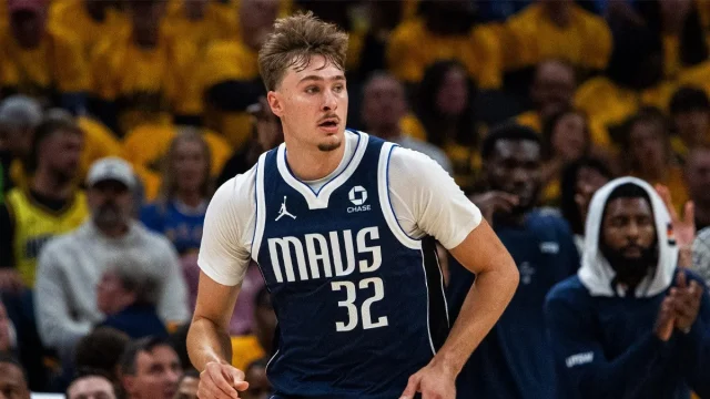 Mavericks’ Cooper Flagg battling shoulder sprain, to be re-evaluated next week