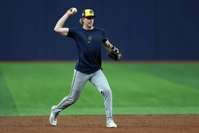 Brewers vs. Rays score, live updates: MLB World Series Game 3 predictions, lineups and latest