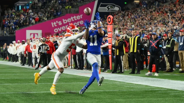 WATCH: Jaxon Smith-Njigba welcomes Mansoor Delane to the NFL
